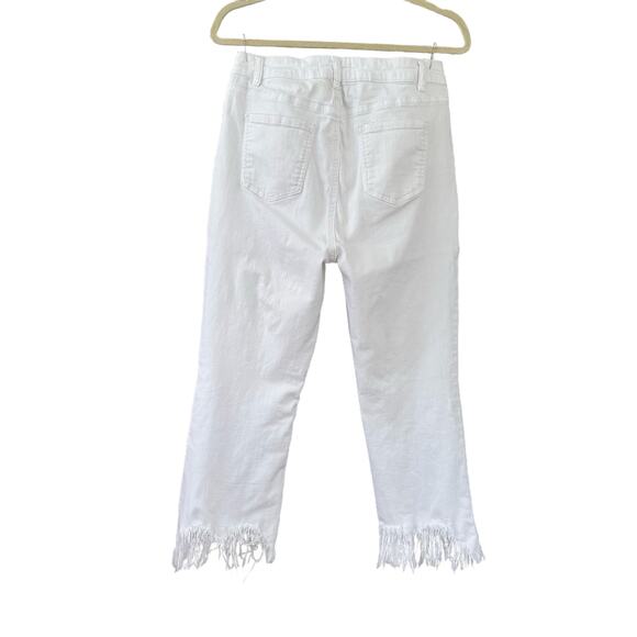 LULU-B Capri Fringe Hem White Pant, Stretchy, Size 8 - Picture 6 of 8